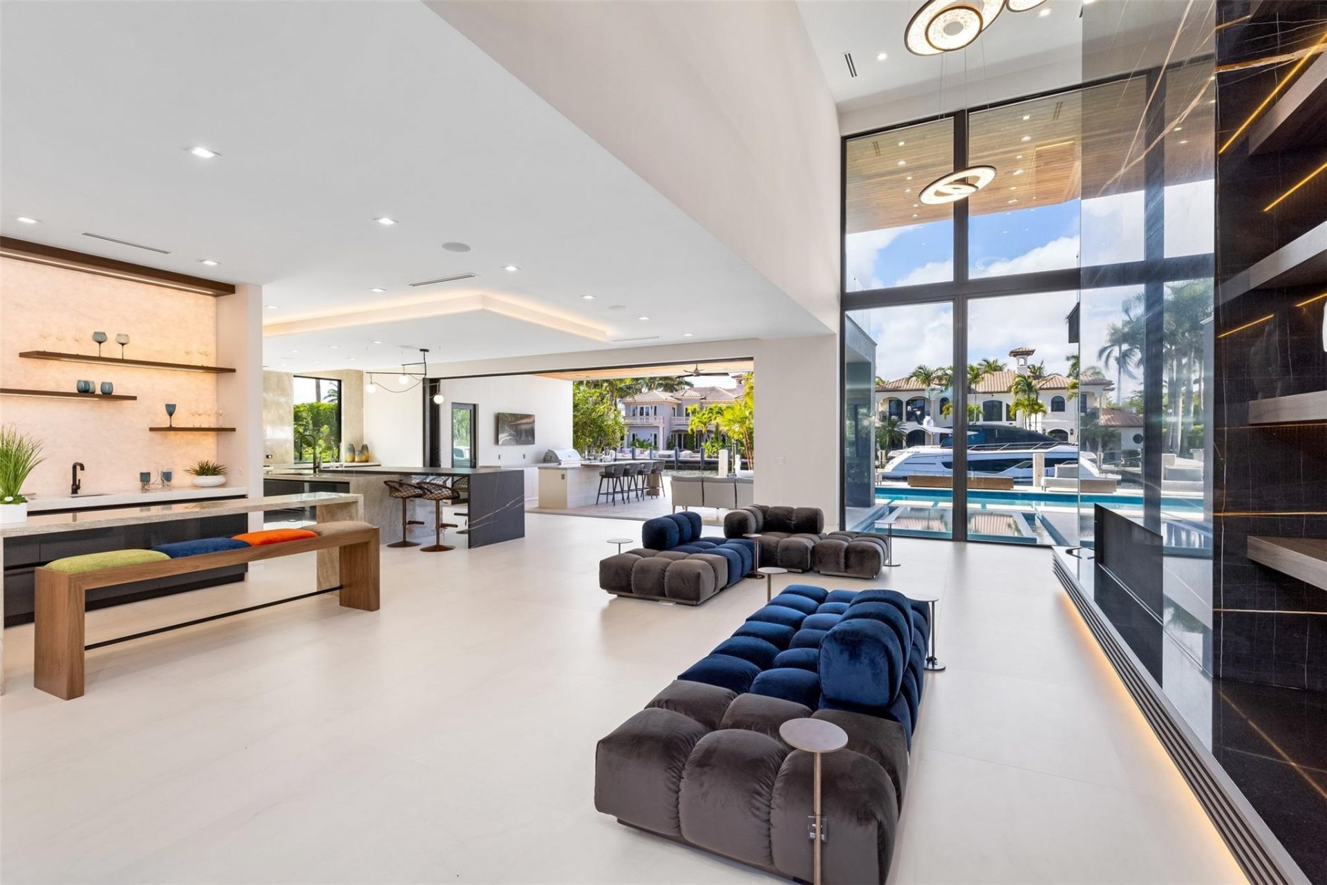 2733 NE 16th Street, Fort Lauderdale, FL 33304 Photo