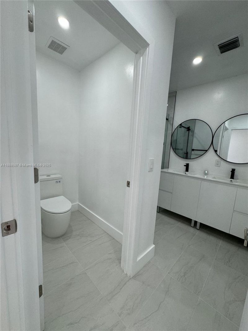 16820 SW 1st Mnr, Pembroke Pines, FL 33027 Photo