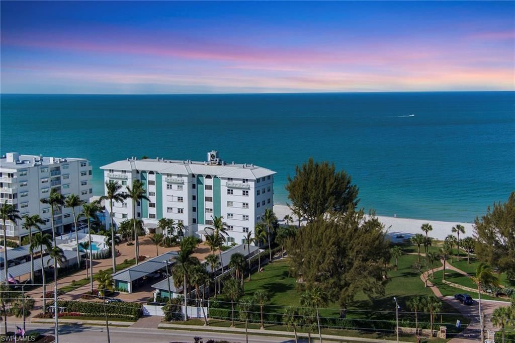 2011 Gulf Shore Blvd N, Unit 56, Naples, FL 34102 Photo