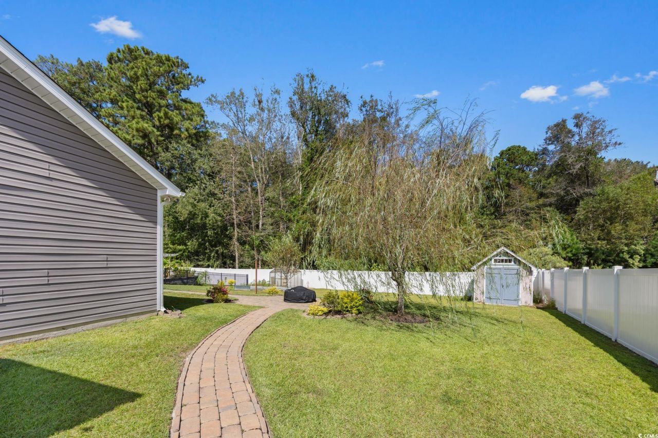 817 Derbyshire Ct. Photo 29