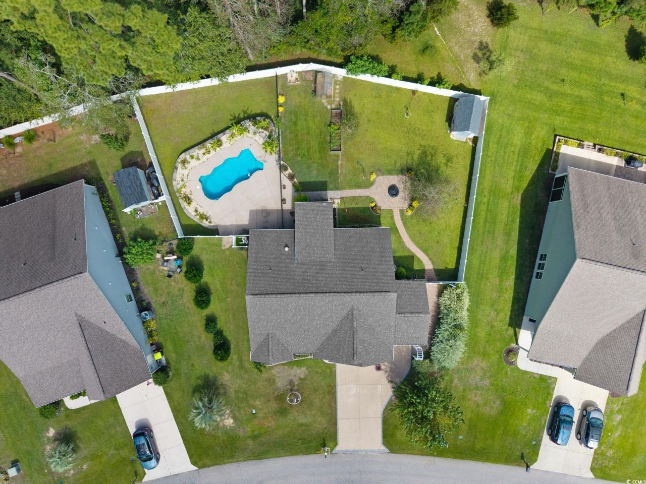 817 Derbyshire Ct. Photo 33