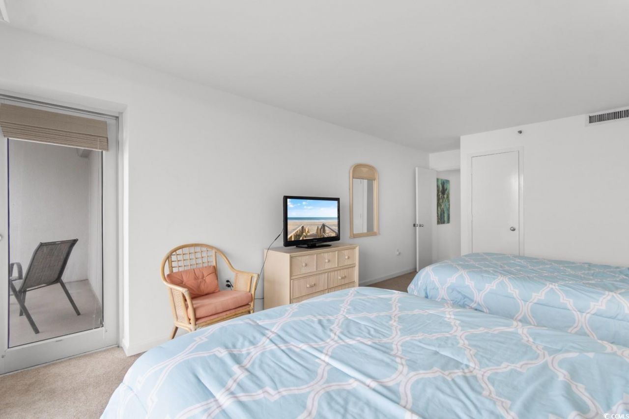 9820 Queensway Blvd. Photo 18