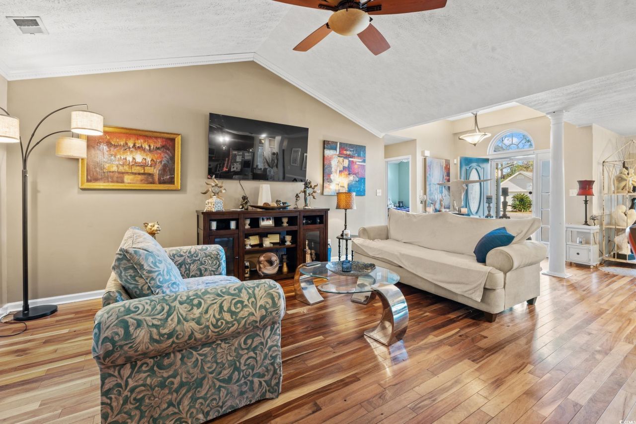 333 Ashwood Ln. Photo 4