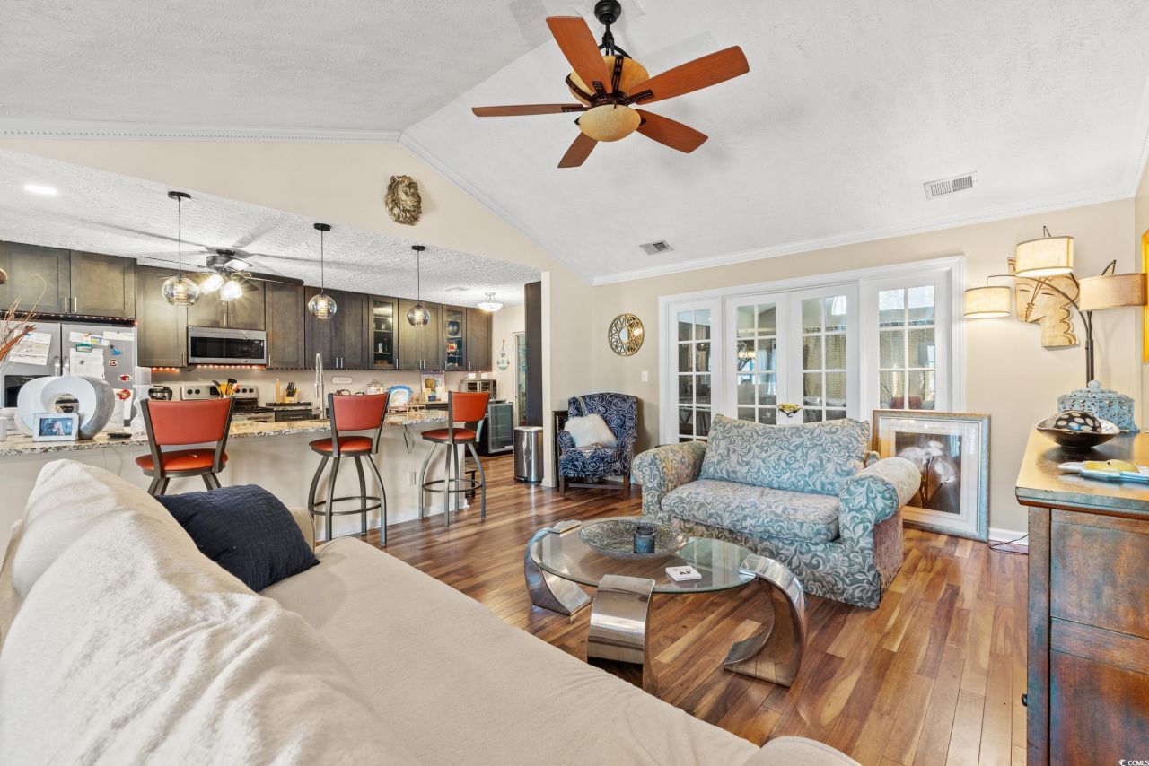 333 Ashwood Ln. Photo 6