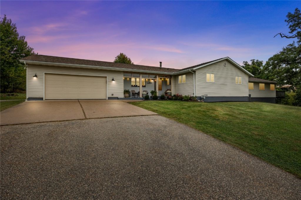 3541 Todd Hills Road, Cedar Rapids, IA 52411 Main Photo