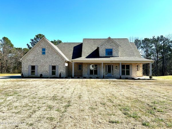 2916 Highwoods Drive, Byhalia, MS 38611