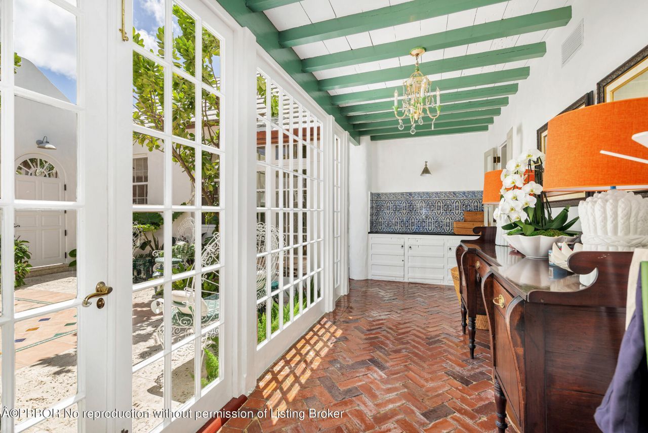 417 Peruvian Avenue, Unit 1, Palm Beach, FL 33480 Photo