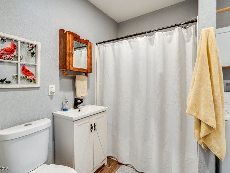 16726 Oakwood Drive, Lake Milton, OH 44429 Photo 18