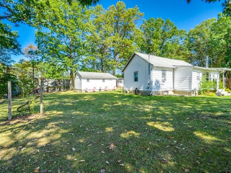 16726 Oakwood Drive, Lake Milton, OH 44429 Photo 21