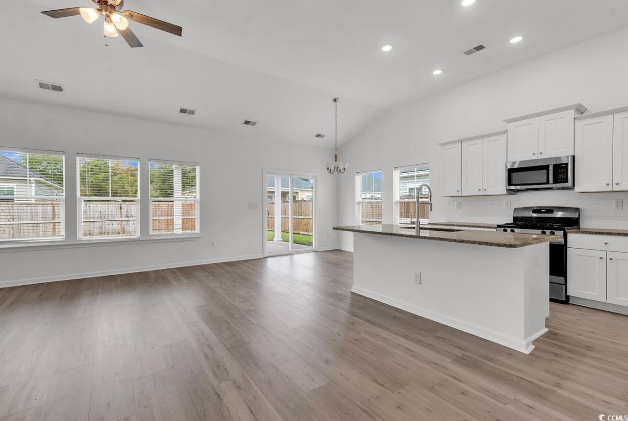 208 Craigflower Ct. Photo 2