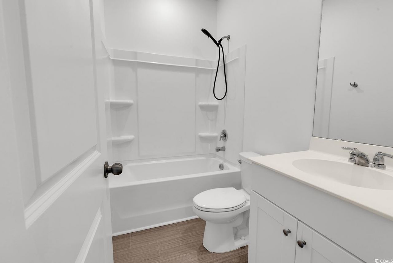 208 Craigflower Ct. Photo 25