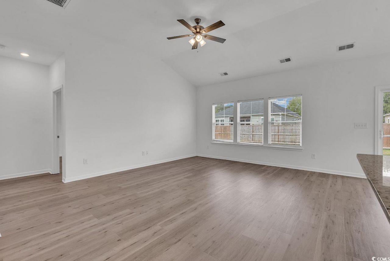 208 Craigflower Ct. Photo 31