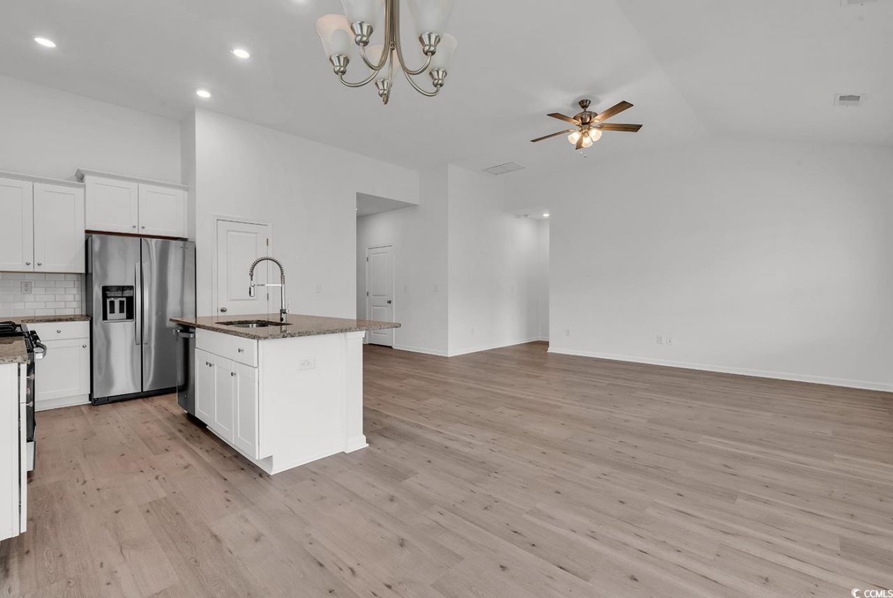 208 Craigflower Ct. Photo 5