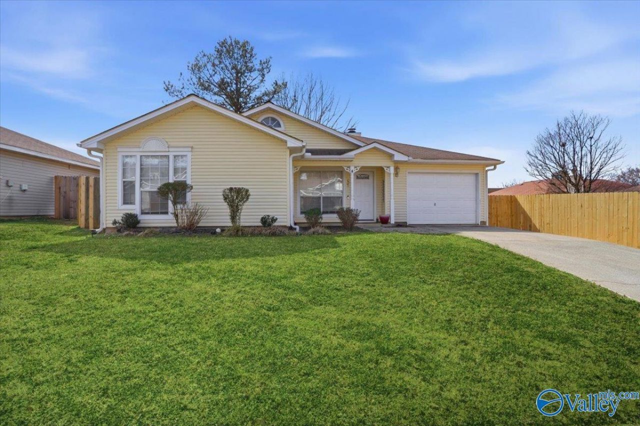 209 Mountain Creek Drive, Madison, AL 35757 Main Photo