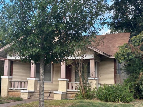 413 Fowzer ST, Taylor, TX 76574