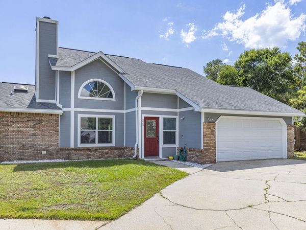 422 NW Village Court, Fort Walton Beach, FL 32548