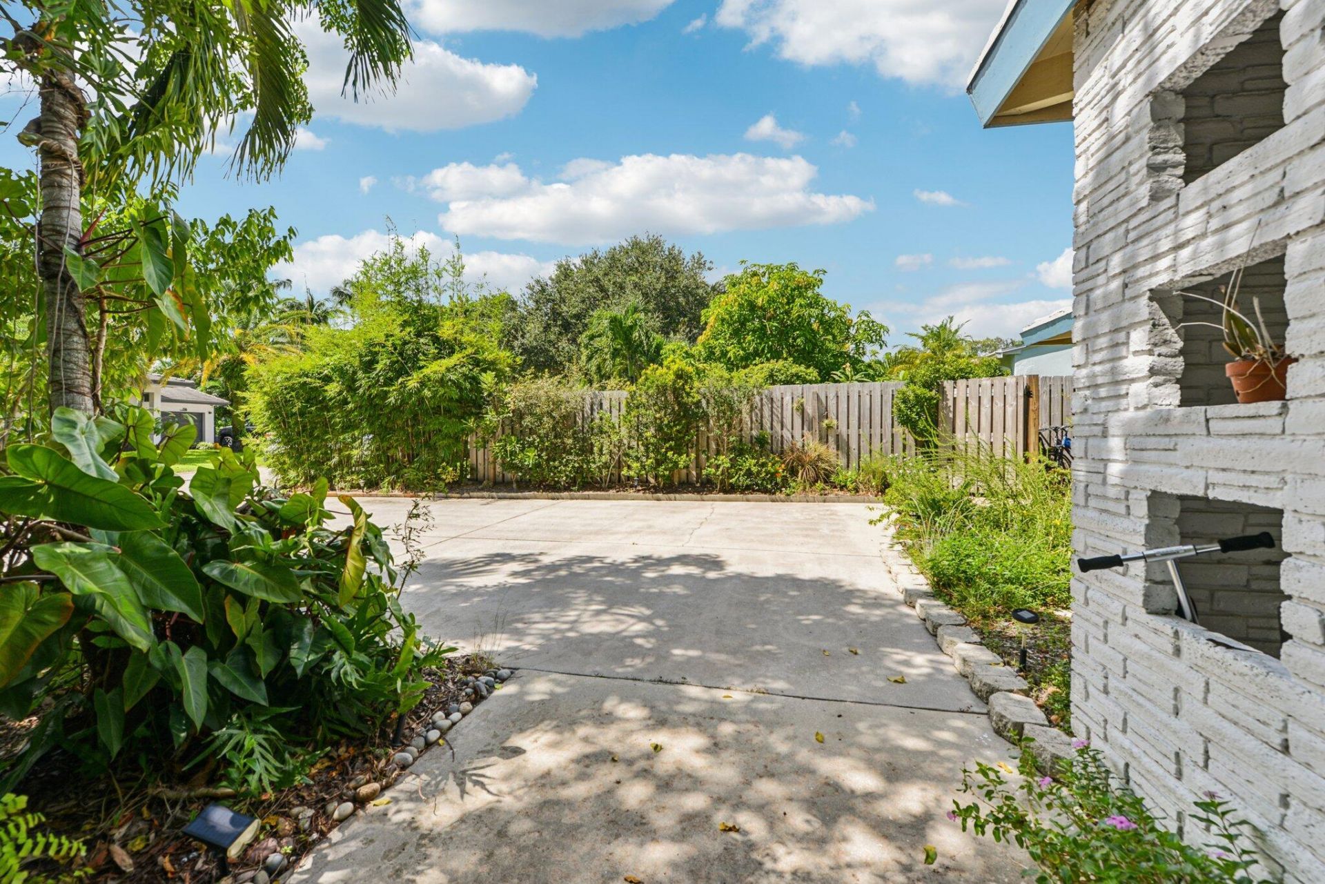 221 NE 17th Street, Delray Beach, FL 33444 Photo