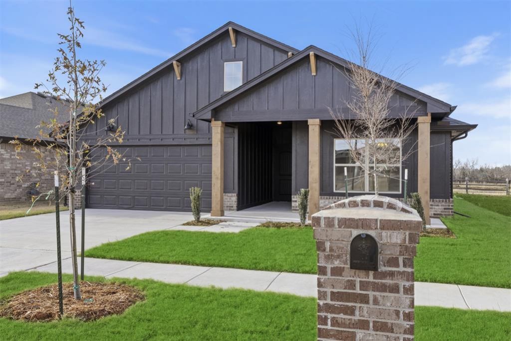 8625 Cassian Drive, Moore, OK 73135 Main Photo