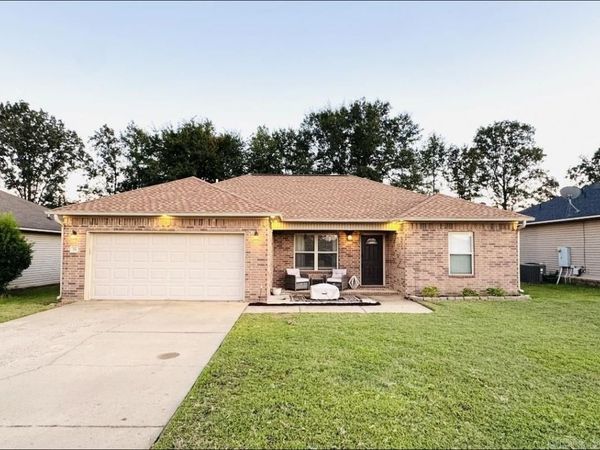 35 Green Apple Road, Ward, AR 72176