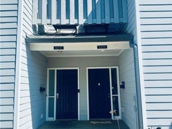 1009 Riverbend Club Drive SE, Atlanta, GA 30339