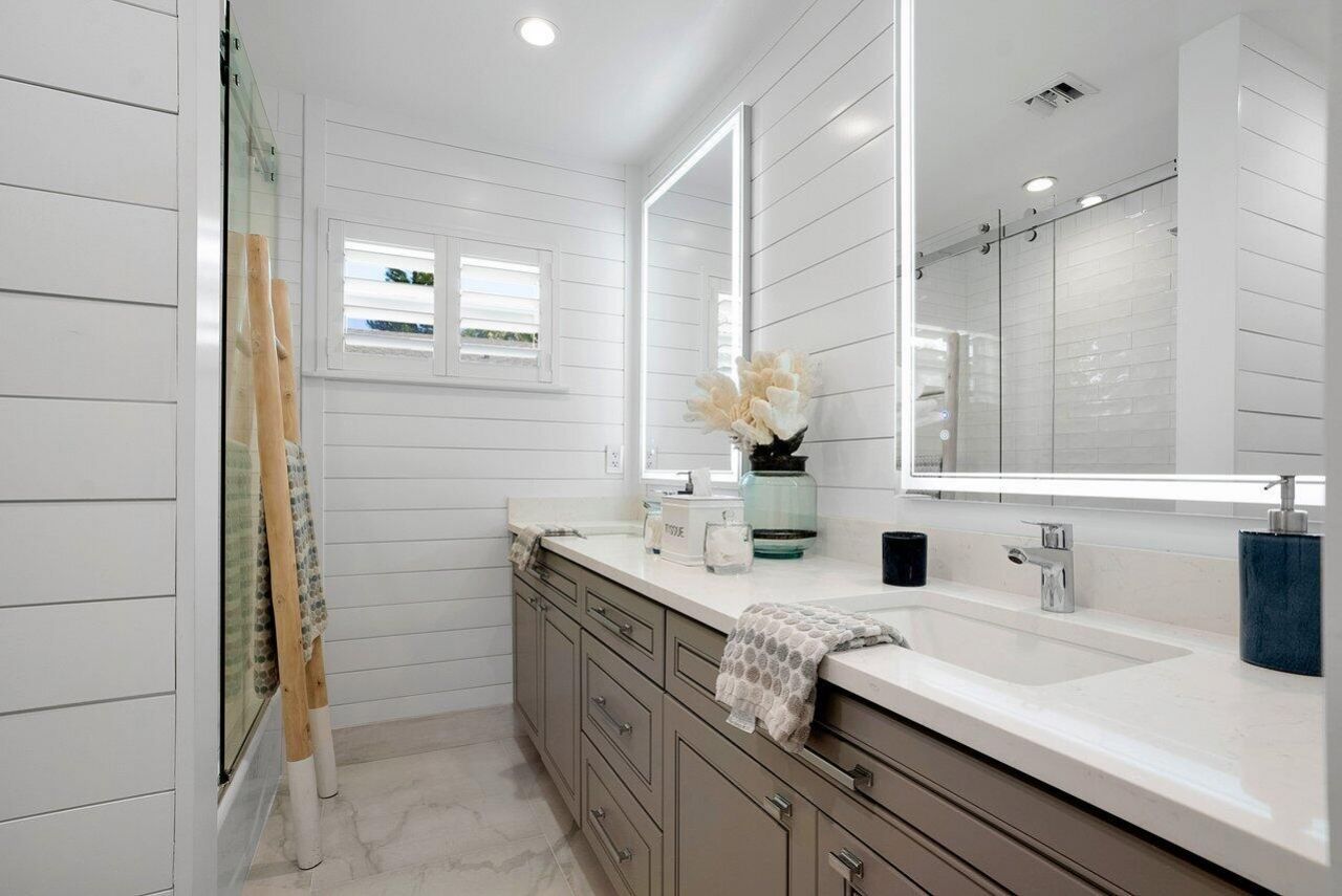 911 SW 27th Terrace, Boynton Beach, FL 33435 Photo