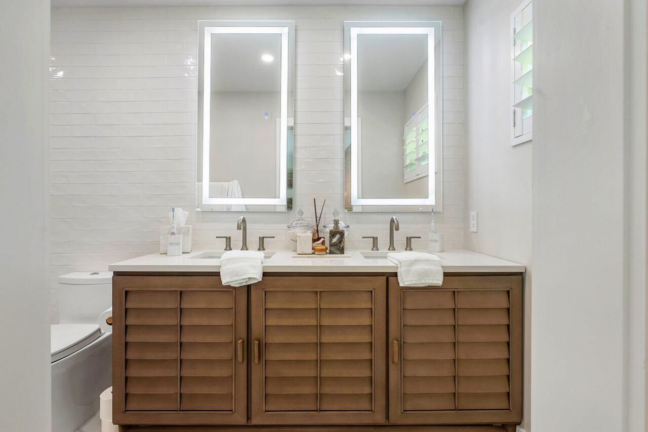 911 SW 27th Terrace, Boynton Beach, FL 33435 Photo