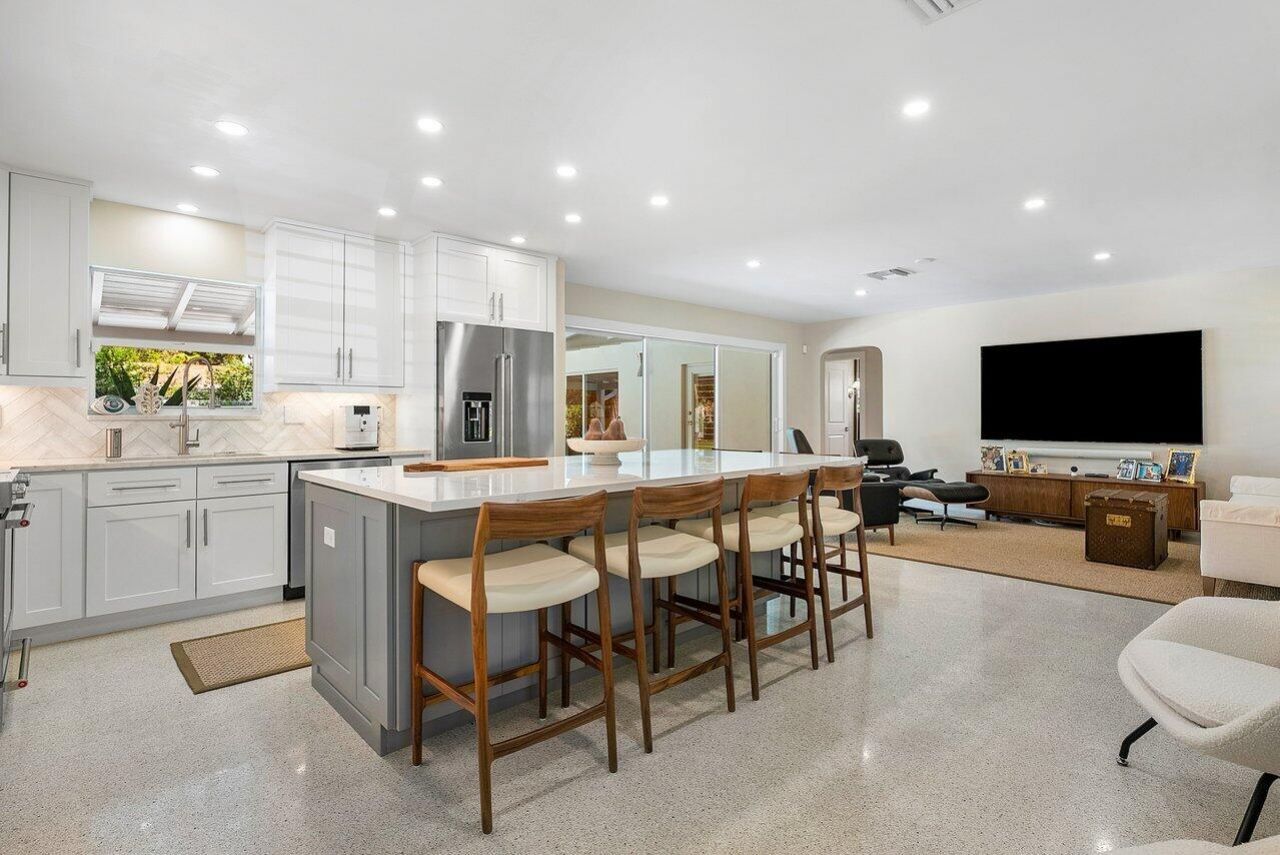 911 SW 27th Terrace, Boynton Beach, FL 33435 Photo