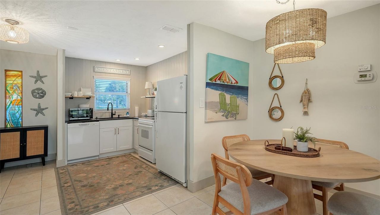 925 Beach Road, Unit 112, Siesta Key, FL 34242 Photo