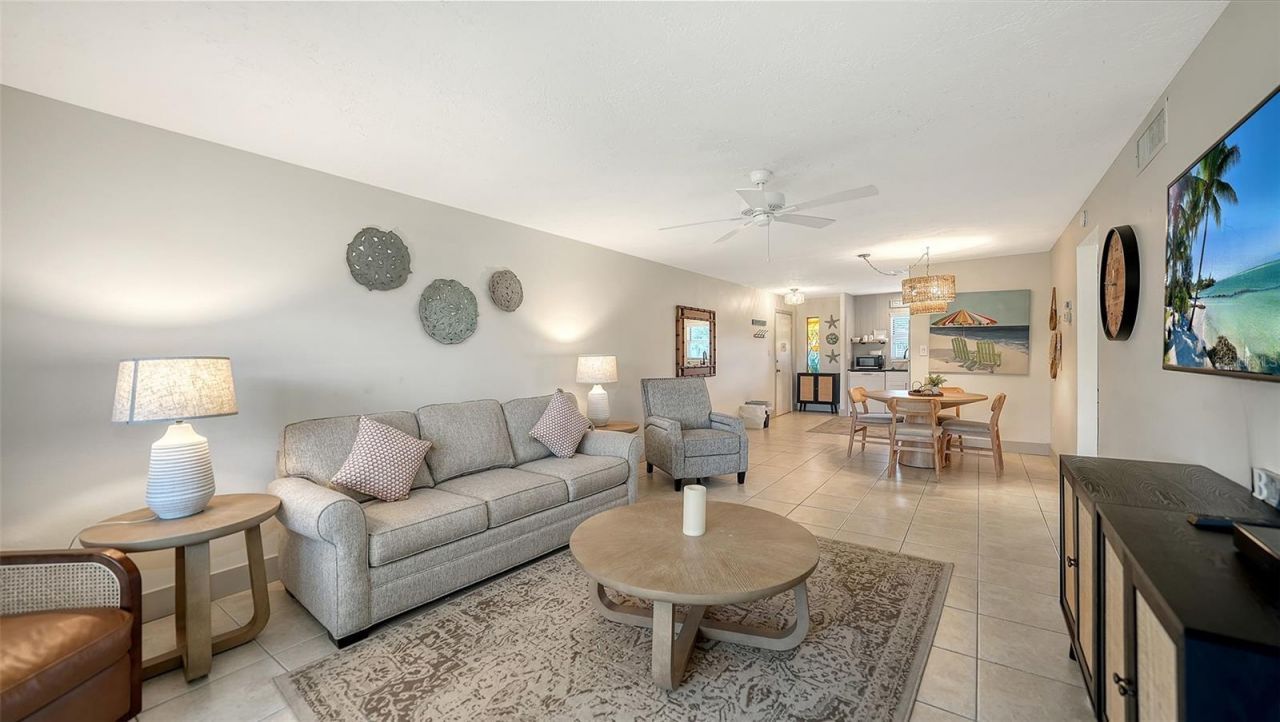 925 Beach Road, Unit 112, Siesta Key, FL 34242 Photo