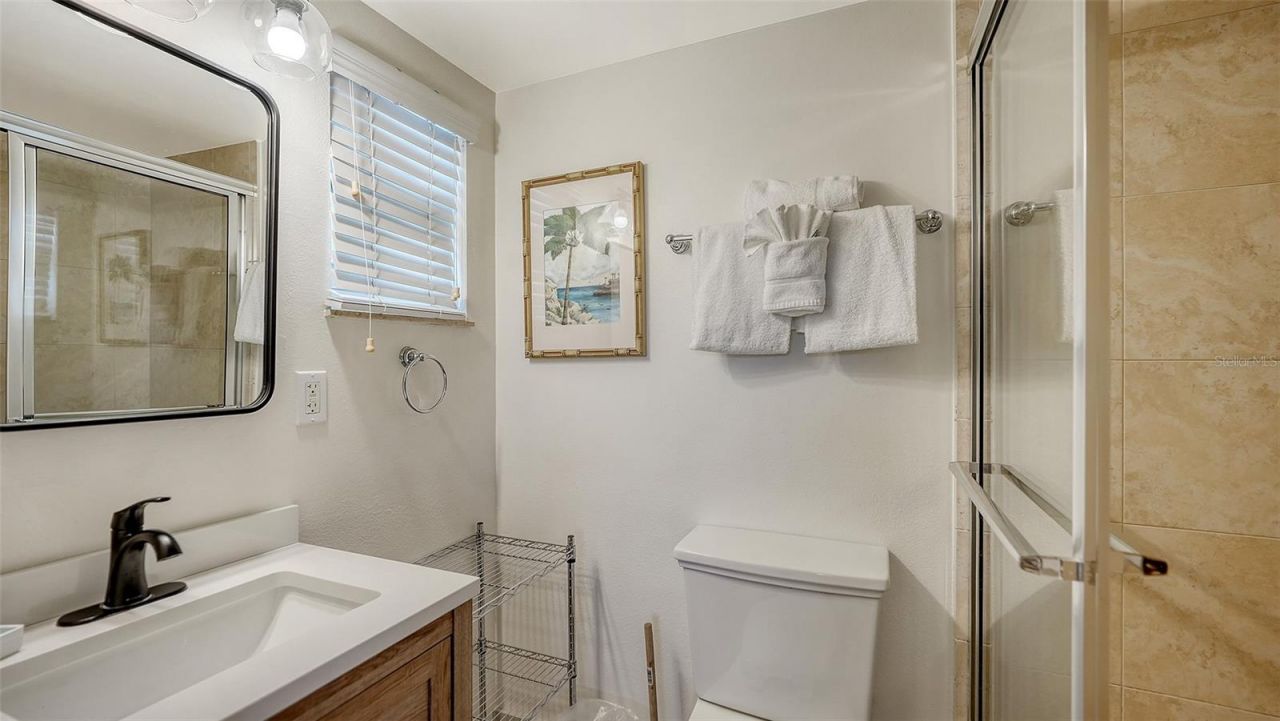 925 Beach Road, Unit 112, Siesta Key, FL 34242 Photo