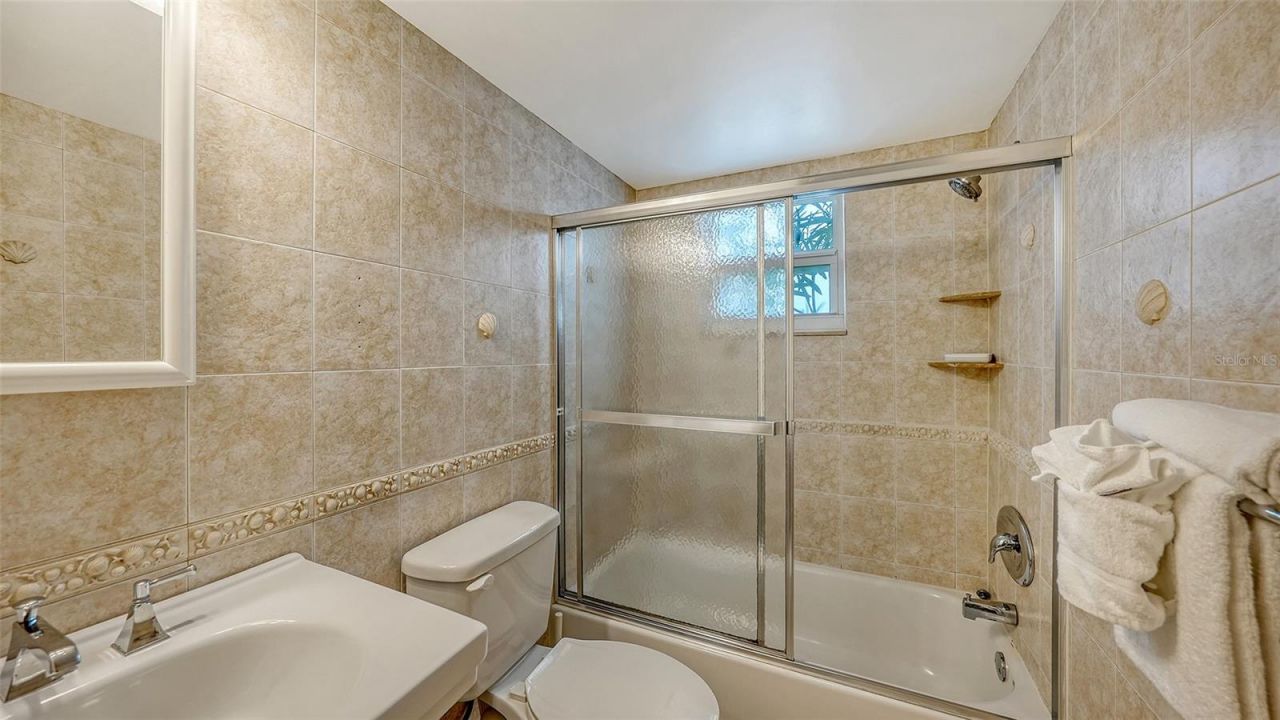 925 Beach Road, Unit 112, Siesta Key, FL 34242 Photo