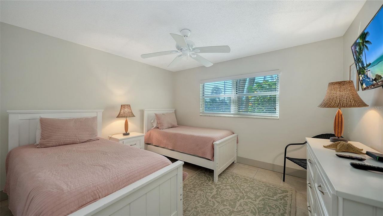 925 Beach Road, Unit 112, Siesta Key, FL 34242 Photo