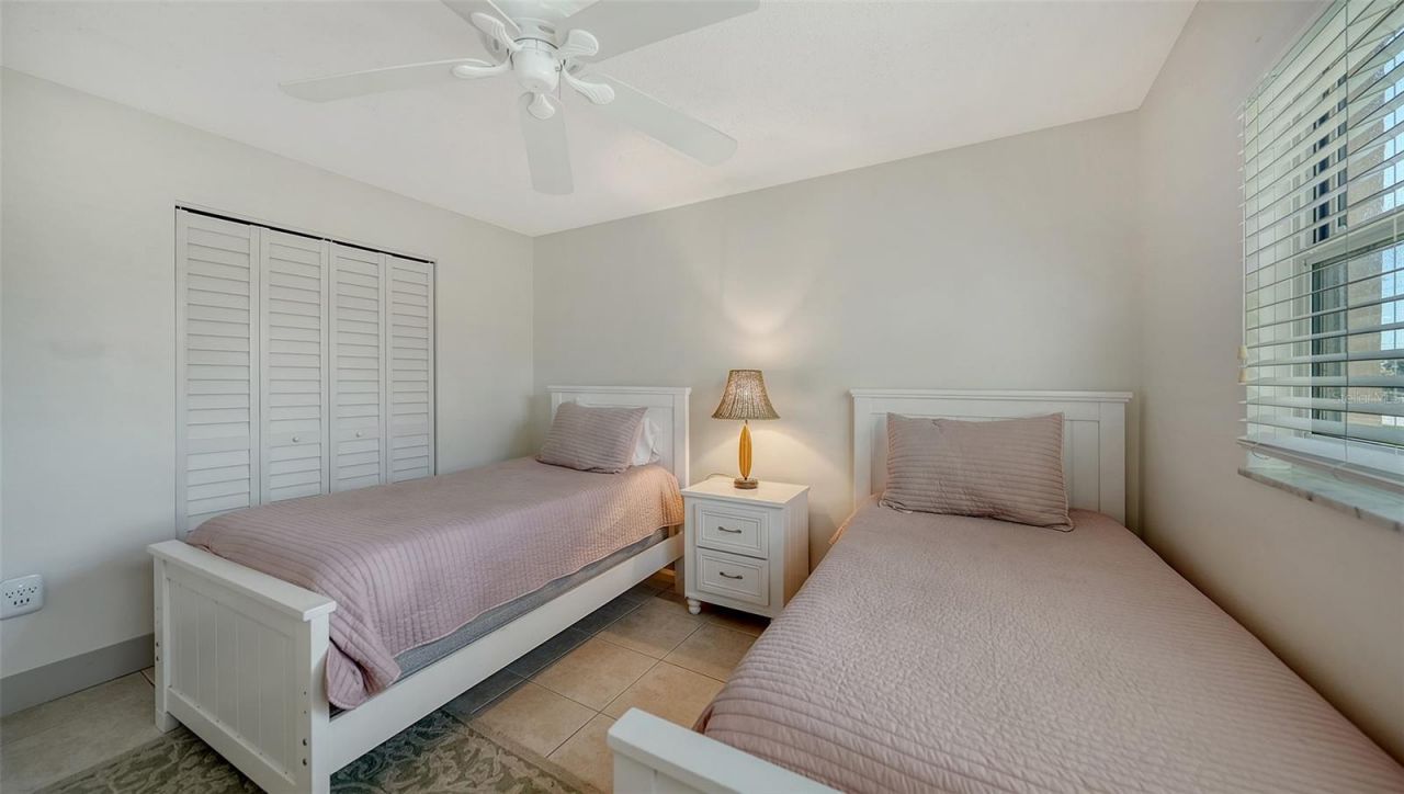 925 Beach Road, Unit 112, Siesta Key, FL 34242 Photo