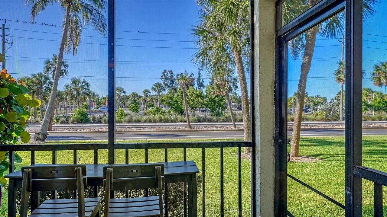 925 Beach Road, Unit 112, Siesta Key, FL 34242 Photo