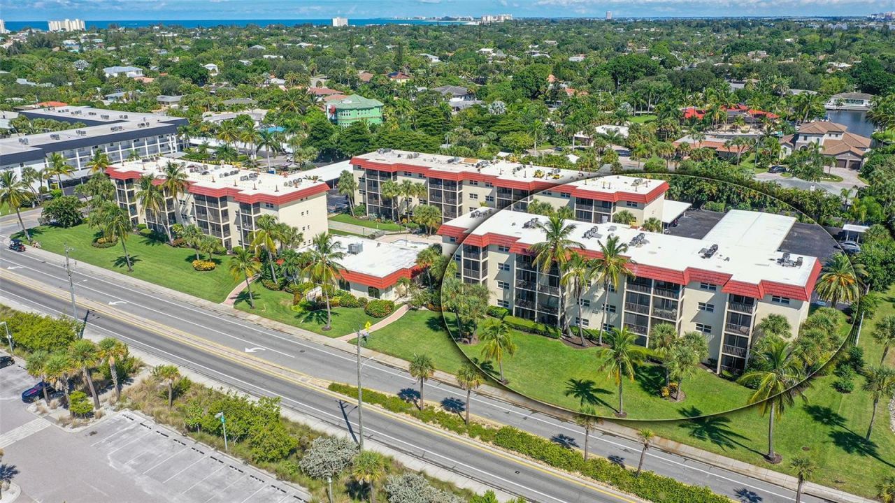 925 Beach Road, Unit 112, Siesta Key, FL 34242 Photo