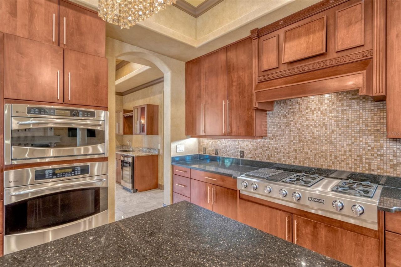 1079 Ashland Avenue, Tarpon Springs, FL 34689 Photo