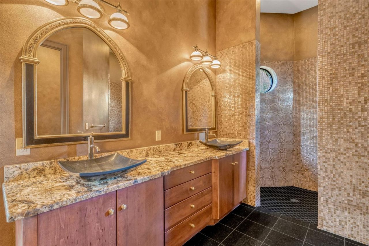 1079 Ashland Avenue, Tarpon Springs, FL 34689 Photo