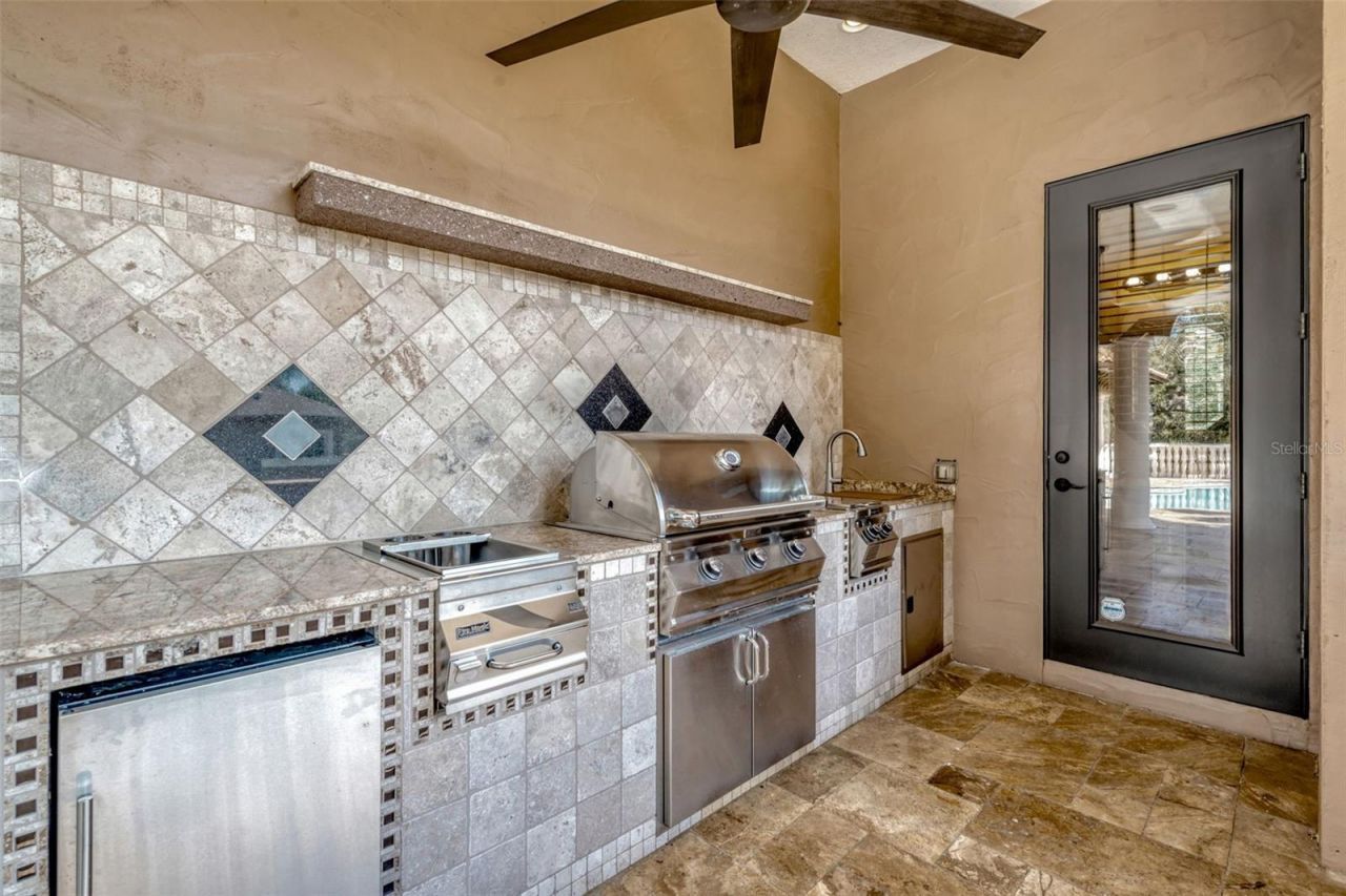 1079 Ashland Avenue, Tarpon Springs, FL 34689 Photo