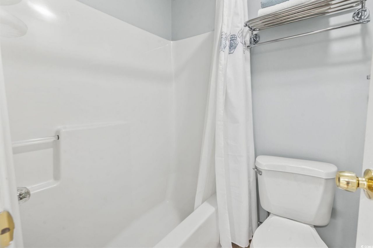 300 Shorehaven Dr. Photo 17