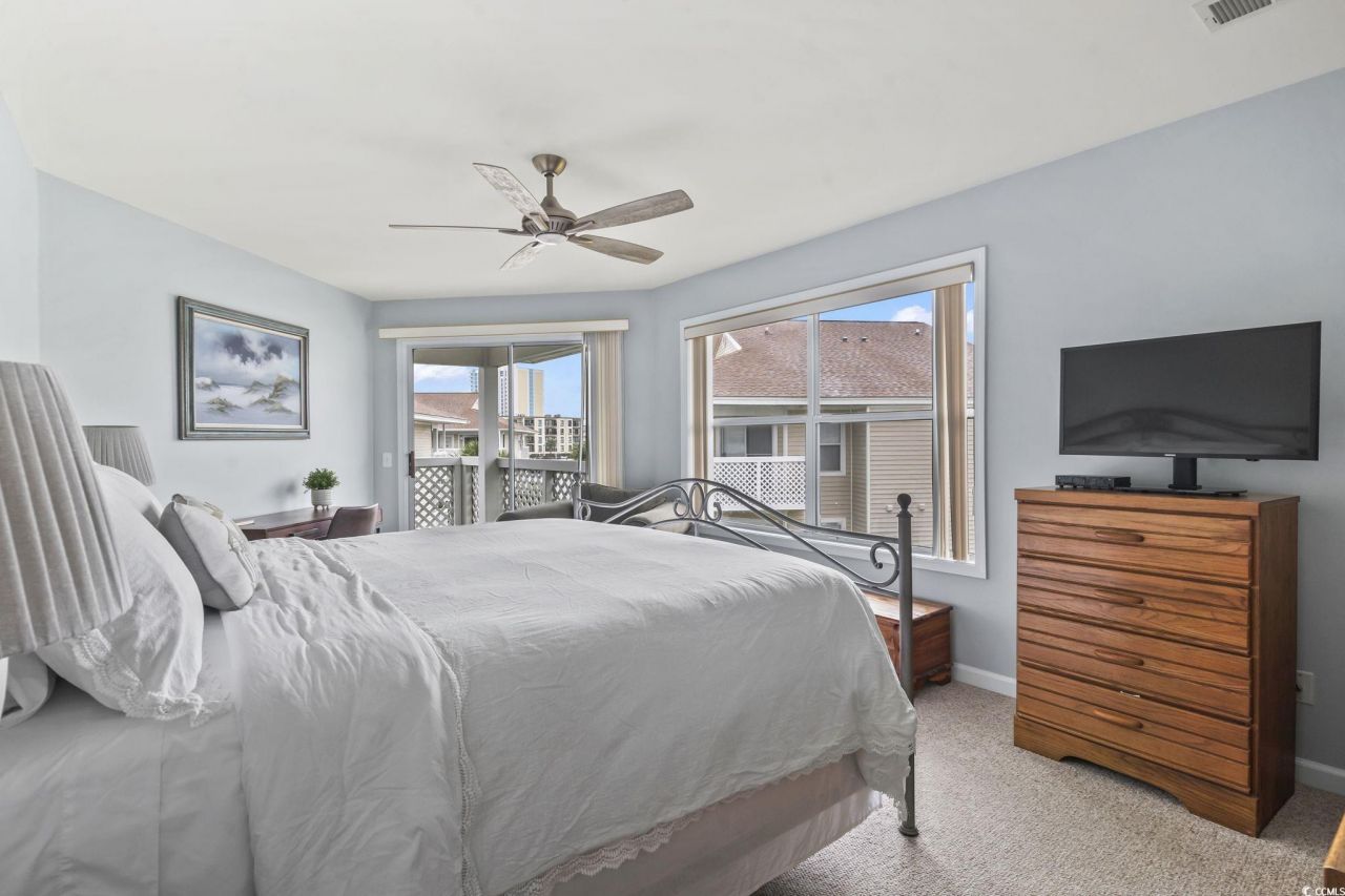 300 Shorehaven Dr. Photo 18