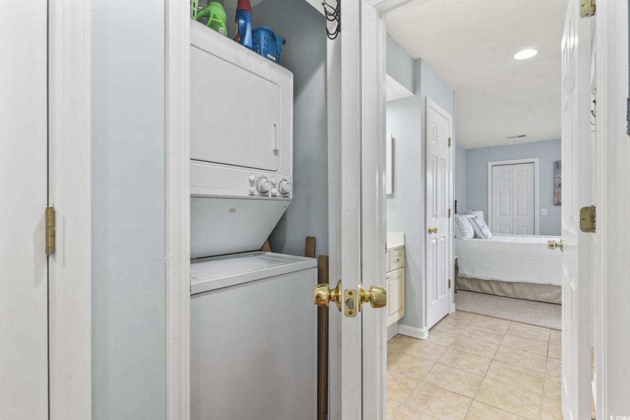 300 Shorehaven Dr. Photo 21