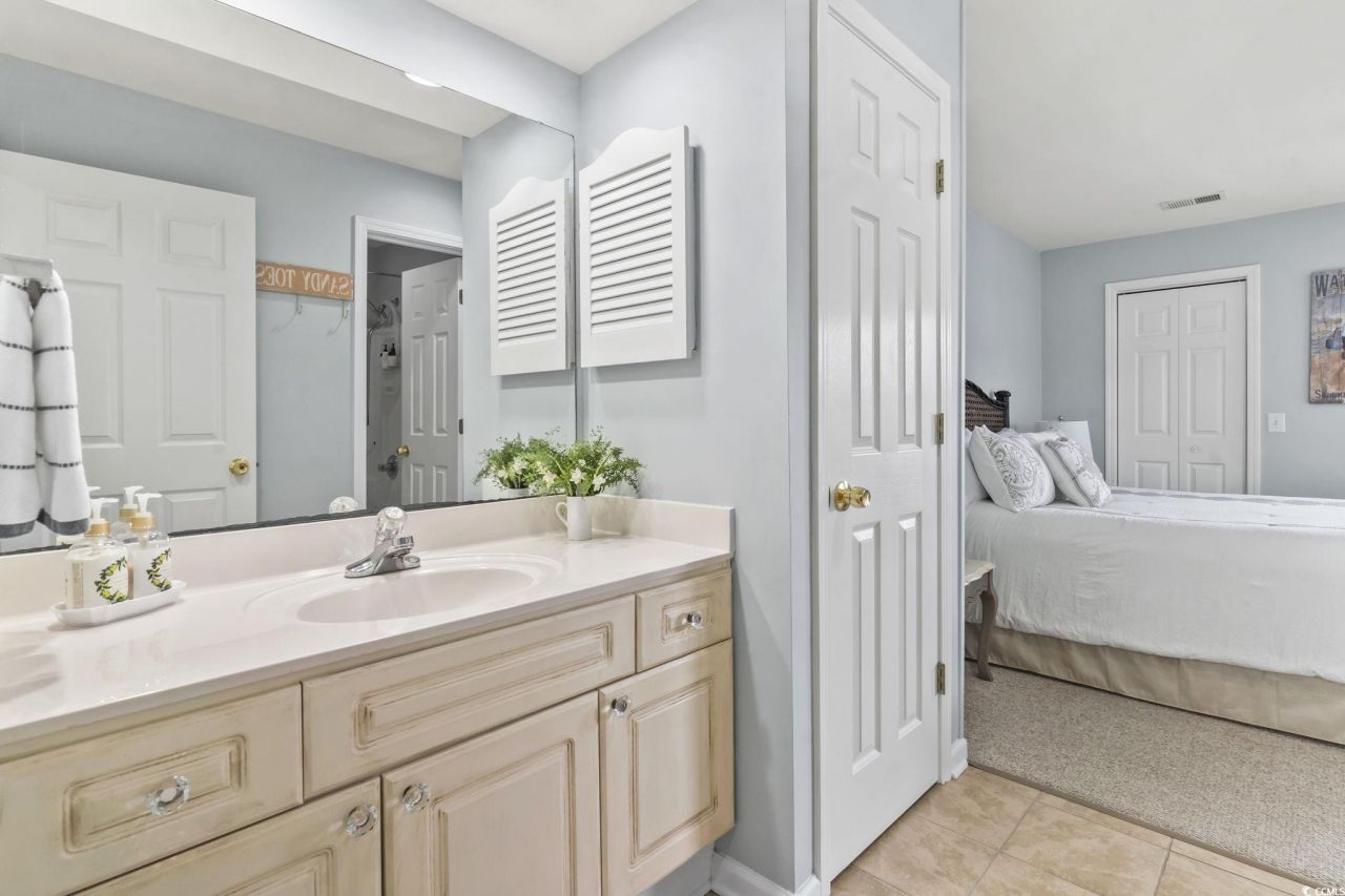 300 Shorehaven Dr. Photo 22