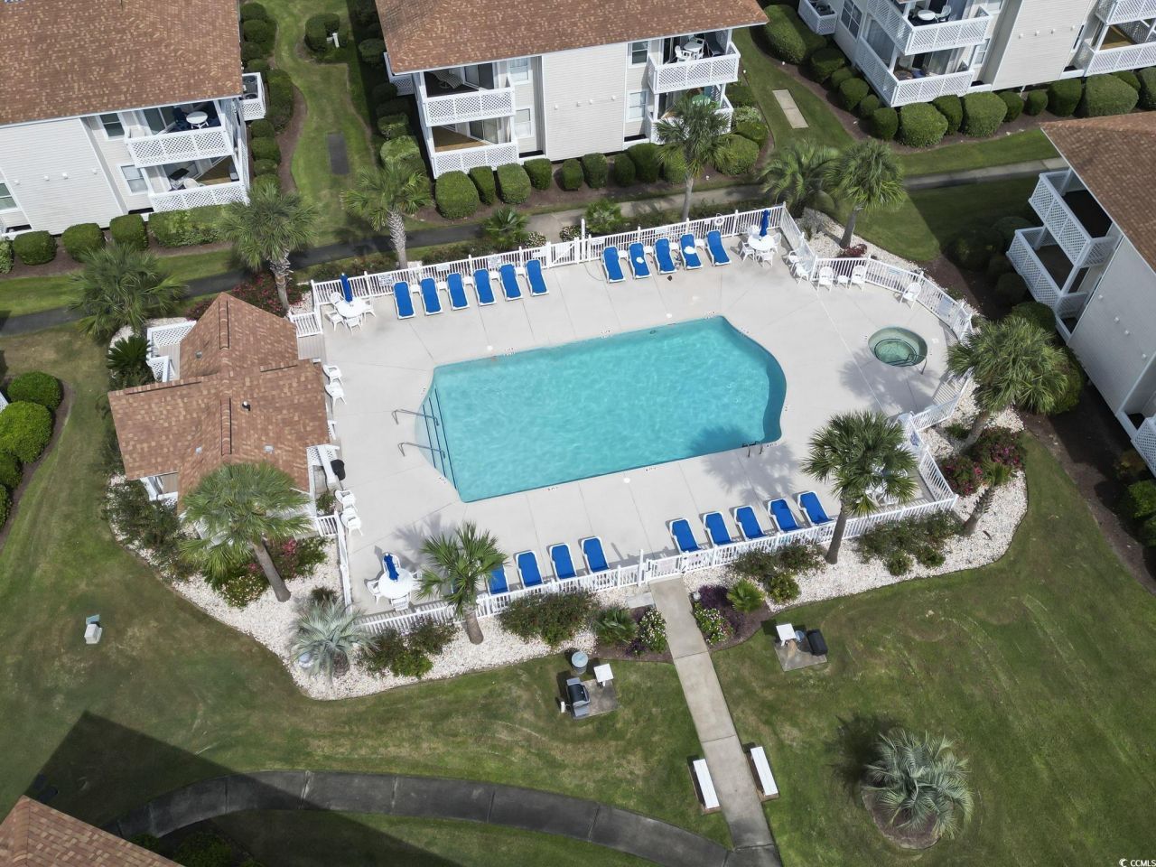 300 Shorehaven Dr. Photo 31