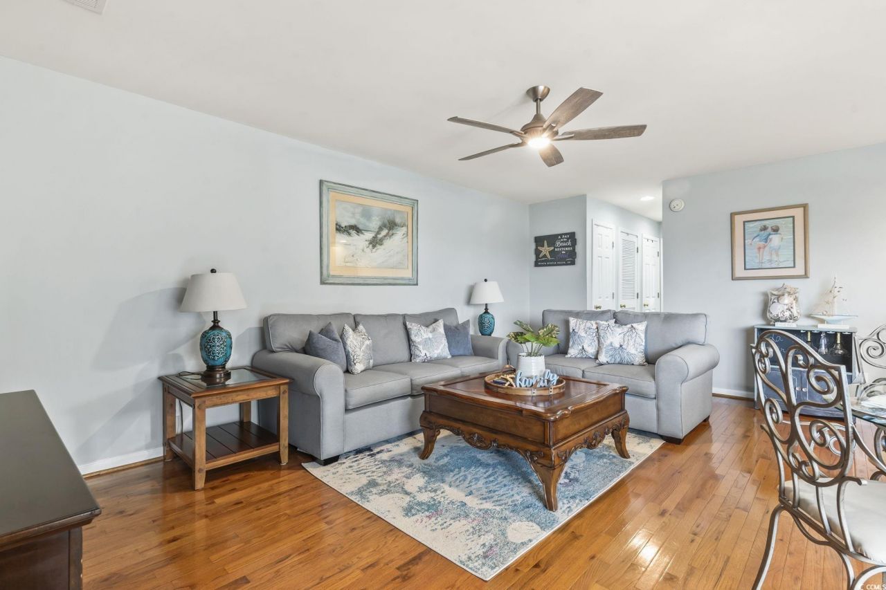 300 Shorehaven Dr. Photo 5