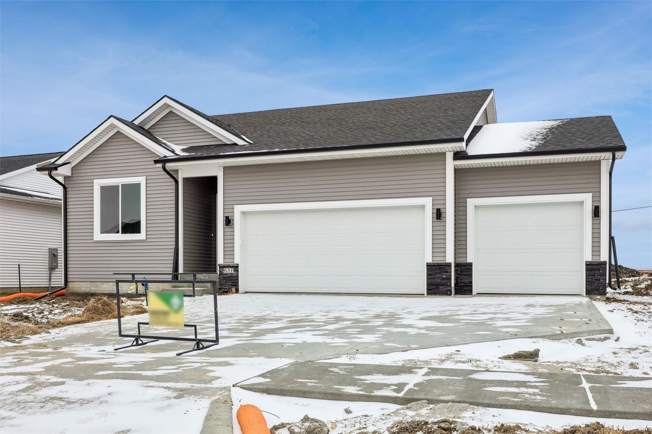 631 Fremont Avenue Ames, IA 50014