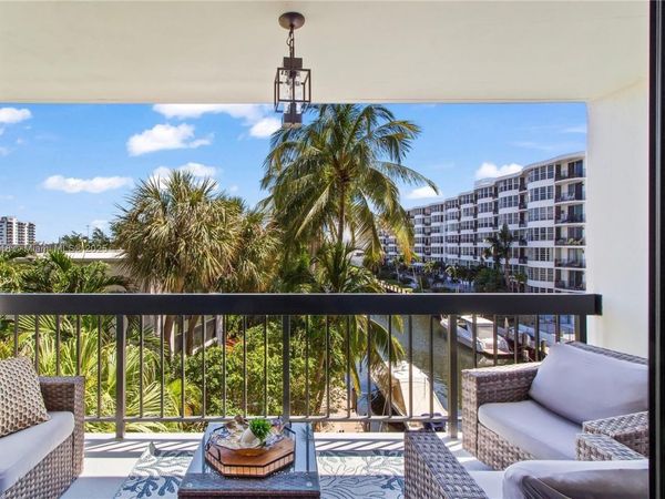 4800 Bayview Dr, Unit 402, Fort Lauderdale, FL 33308