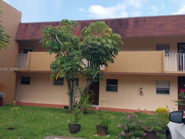 3090 NW 46th Ave, Unit 112C, Lauderdale Lakes, FL 33313