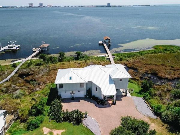 1119 Soundview Trl, Gulf Breeze, FL 32561