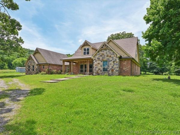 121 Quanah Road, Fort Gibson, OK 74434