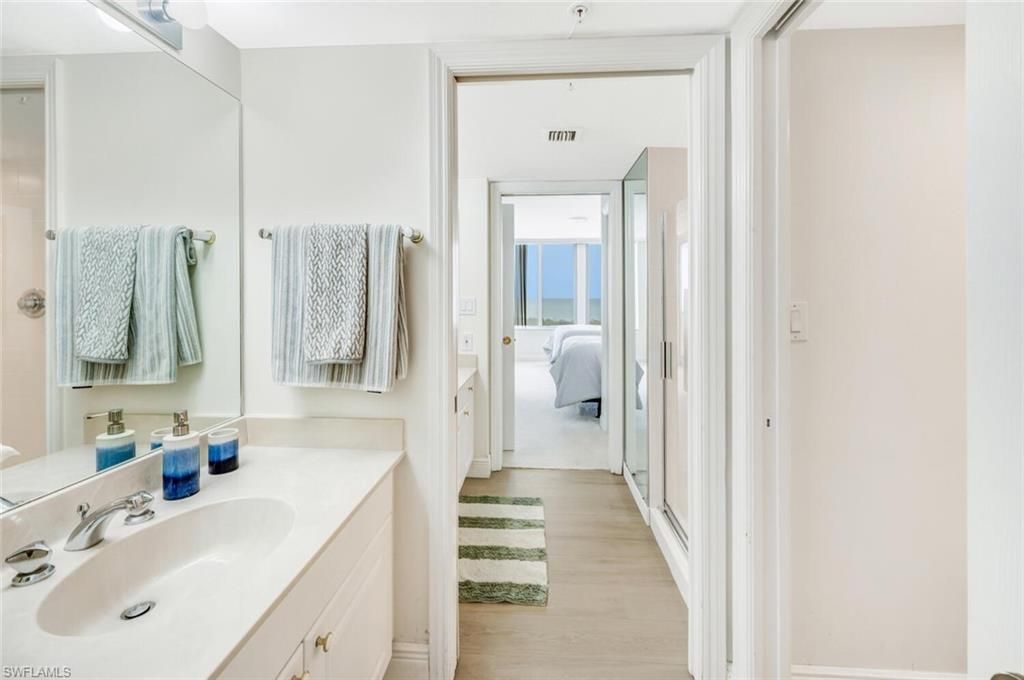 6849 Grenadier Blvd, Unit 1704, Naples, FL 34108 Photo